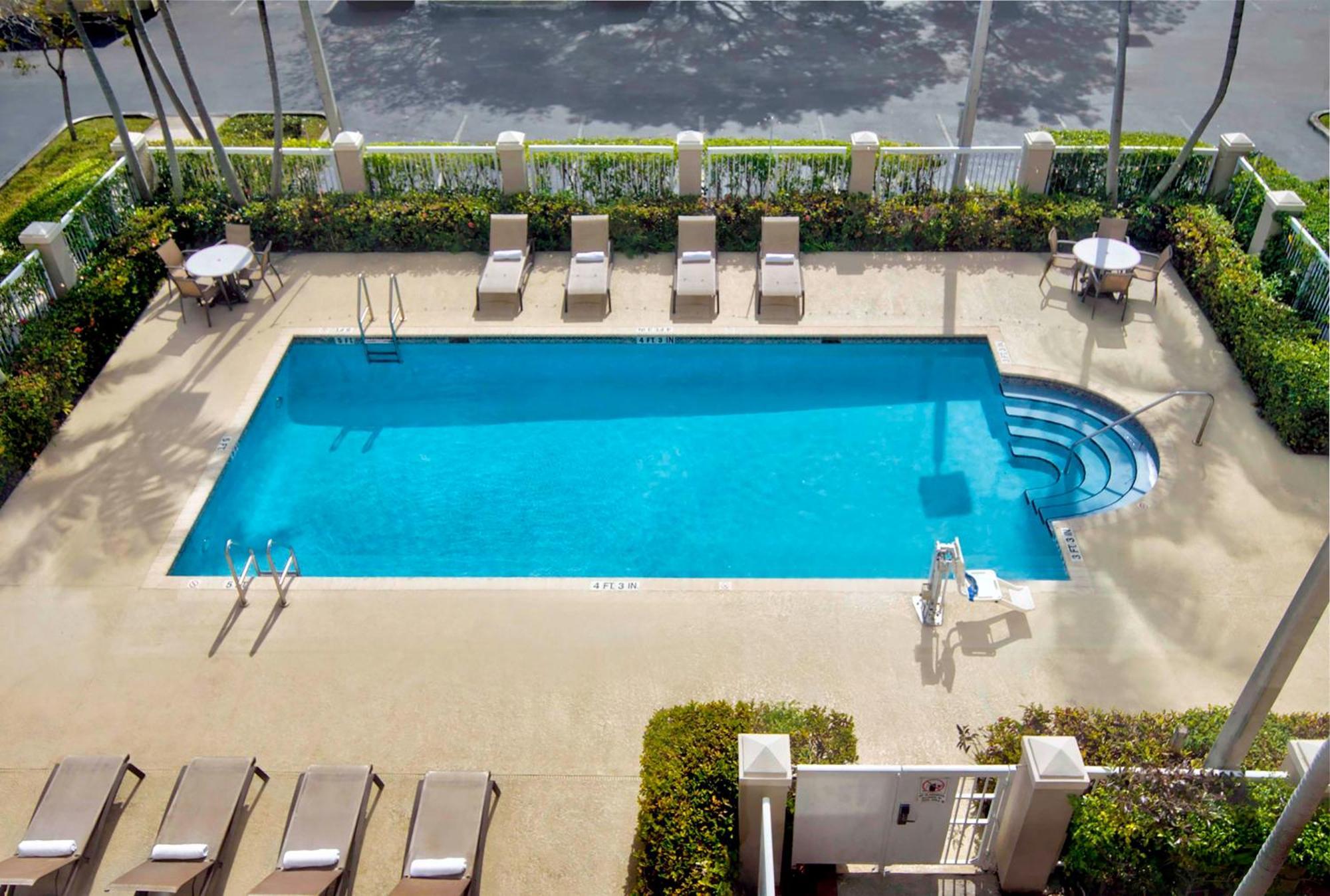 Hampton Inn Ft Lauderdale Airport North Cruise Port Fort Lauderdale Exterior photo