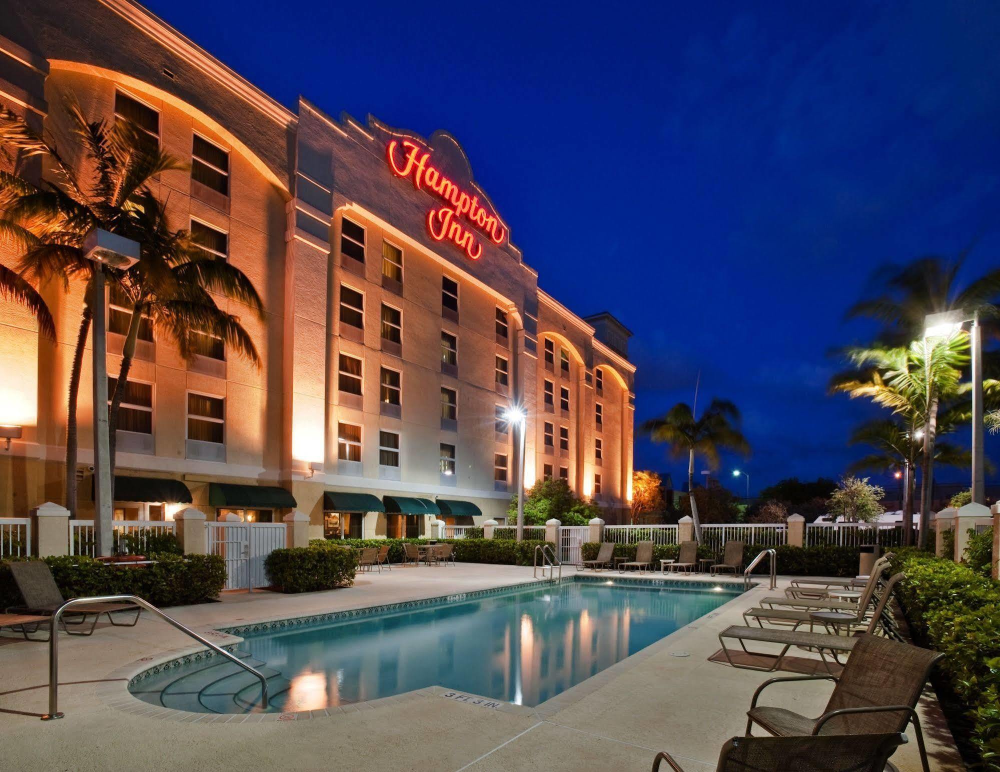Hampton Inn Ft Lauderdale Airport North Cruise Port Fort Lauderdale Exterior photo